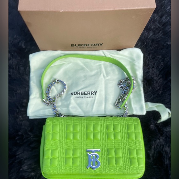 BURBERRY Small Lola Shoulder Chain Bag green - Picture 8 of 12